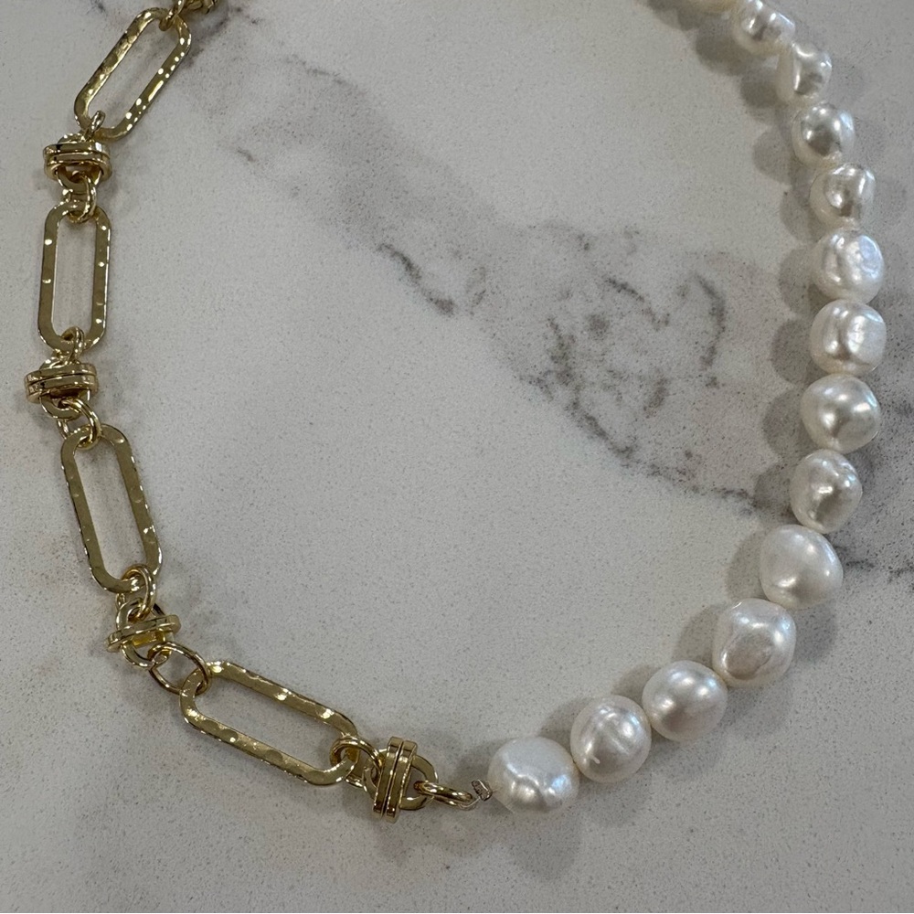 Ann Taylor Gold Link Chain and White Pearl Mixed Necklace - Picture 4 of 9
